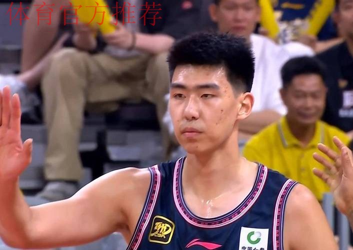 广东U22男篮34分大胜上海，五连胜闯入决赛，徐昕11+5+3+2李奕臻18+5