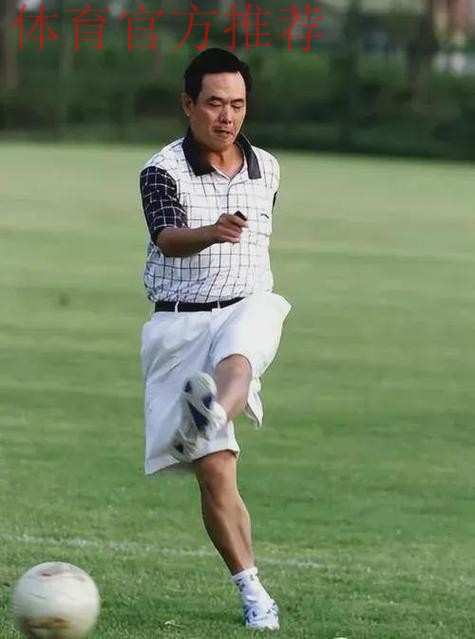 蔡振华:职业足球联盟需在3月份完成筹建 蔡振华:职业足球联盟需在3月份完成筹建